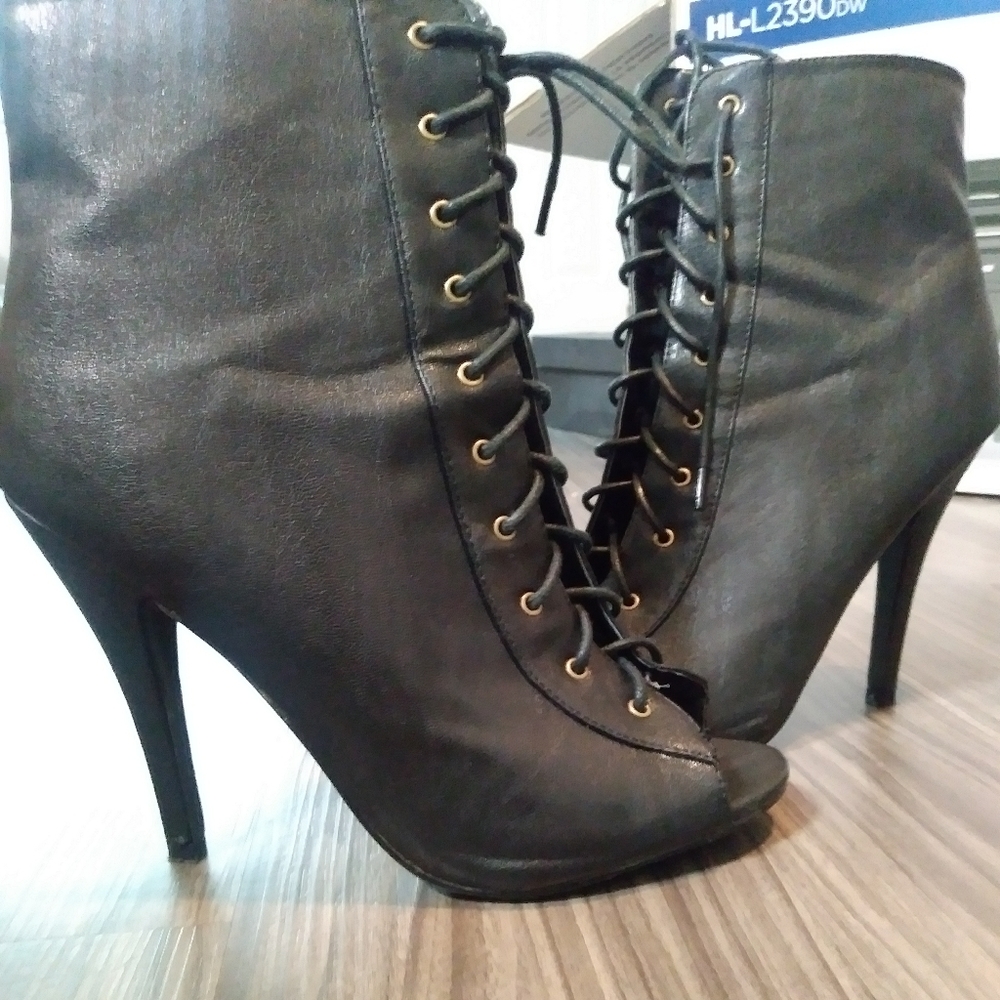 Booties - Picture 3 of 4